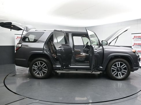 Used 2020 Toyota 4Runner Limited AWD/4WD image 27