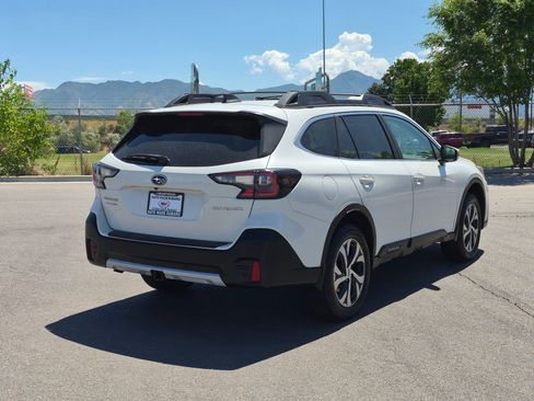 Used 2021 Subaru Outback Limited w/ Popular Package #2 AWD/4WD image 3