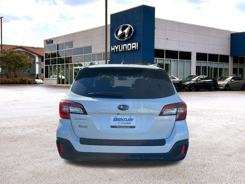 Used 2019 Subaru Outback 2.5i Touring w/ Popular Package #3A image 4