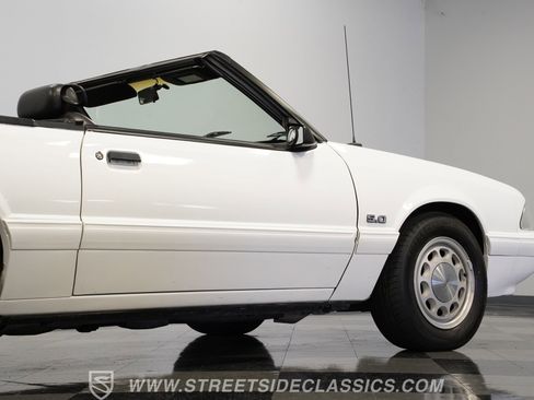 Used 1987 Ford Mustang LX image 28