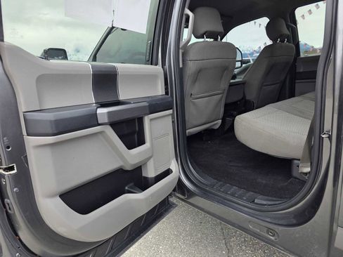 Used 2017 Ford F150 XLT AWD/4WD image 14