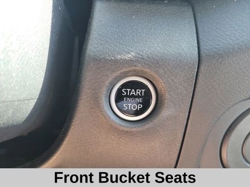 Used 2024 Nissan Frontier S RWD image 9