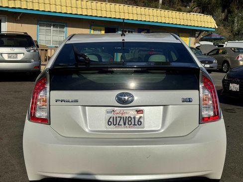 Used 2012 Toyota Prius Two FWD image 5