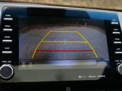 Used 2021 Toyota Avalon XSE image 13