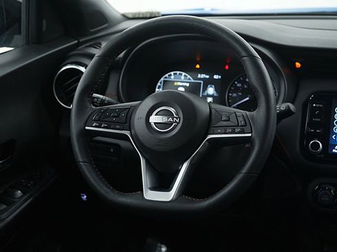 Used 2023 Nissan Kicks SR w/ SR Premium Package image 13