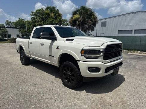 Used 2022 RAM 2500 Laramie w/ Night Edition AWD/4WD image 4