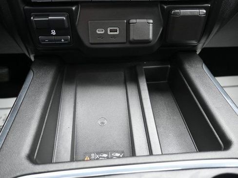 Used 2020 Chevrolet Silverado 1500 LTZ w/ LTZ Premium Package image 30