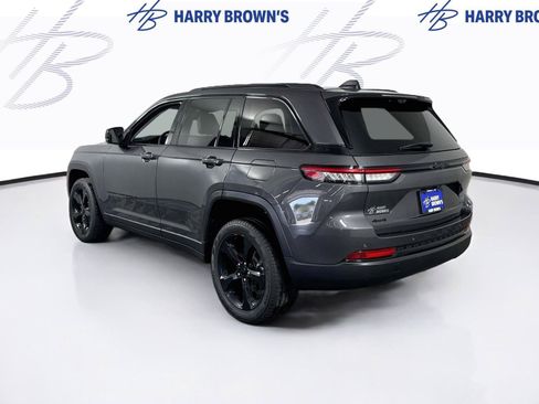 Used 2023 Jeep Grand Cherokee Limited w/ Luxury Tech Group II AWD/4WD image 29