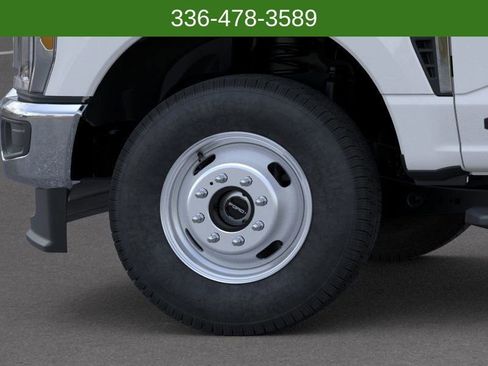 New 2026 Ford F350 XL w/ XL Chrome Package image 19