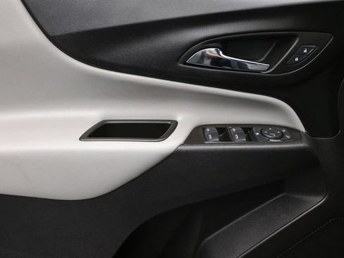 Used 2024 Chevrolet Equinox LS FWD image 7