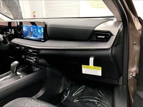 New 2026 Nissan Kicks SV w/ SV Premium Package FWD image 33