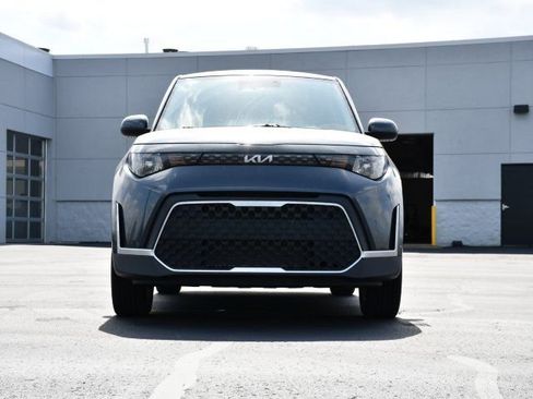 Used 2023 Kia Soul LX w/ LX Technology Package FWD image 2