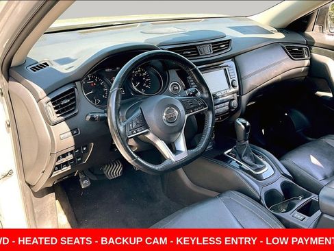 Used 2018 Nissan Rogue SL w/ Premium Package AWD/4WD image 17