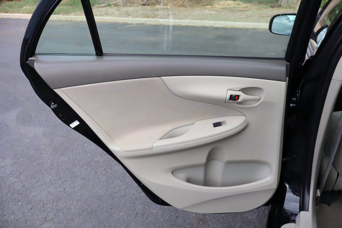 Used 2009 Toyota Corolla FWD image 24