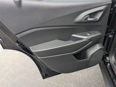 New 2026 Chevrolet Trax RS w/ Sunroof Package image 24