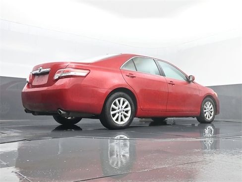 Used 2010 Toyota Camry XLE image 26