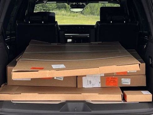 New 2026 Cadillac Escalade V w/ LPO, ONYX Package AWD/4WD image 26