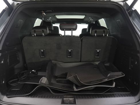 Used 2024 Chevrolet Traverse RS w/ LPO, Floor Liner Package AWD/4WD image 9