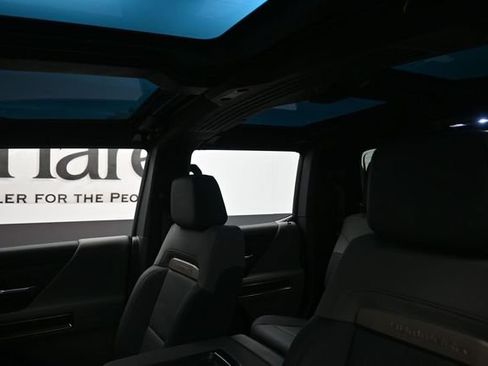Used 2024 GMC Hummer EV 3X AWD/4WD image 18