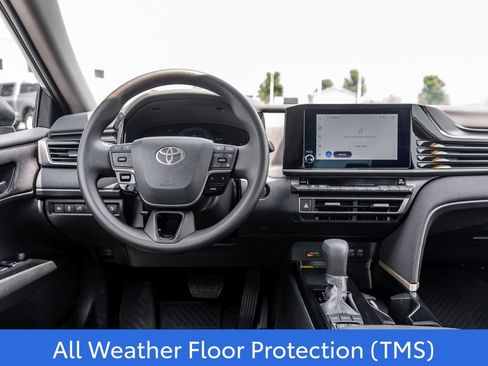 Used 2025 Toyota Camry LE FWD image 15
