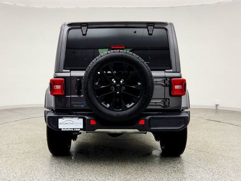 Used 2025 Jeep Wrangler Unlimited Sahara w/ Safety Group AWD/4WD image 6