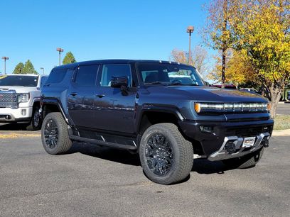 New 2026 GMC Hummer EV SUV w/ LPO, Dark Essentials Package