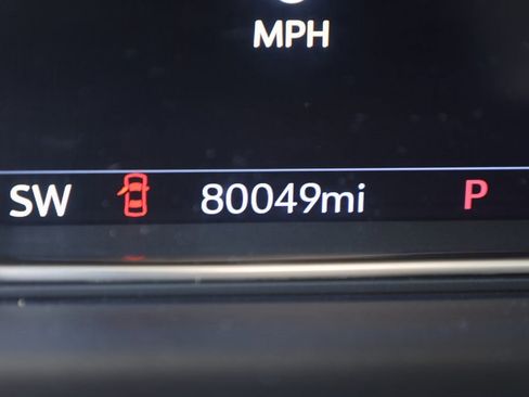 Used 2021 GMC Yukon XL SLT w/ SLT Luxury Plus Package image 14