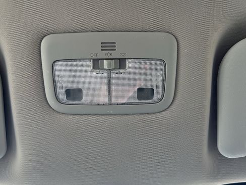 Used 2019 Toyota Corolla SE image 33