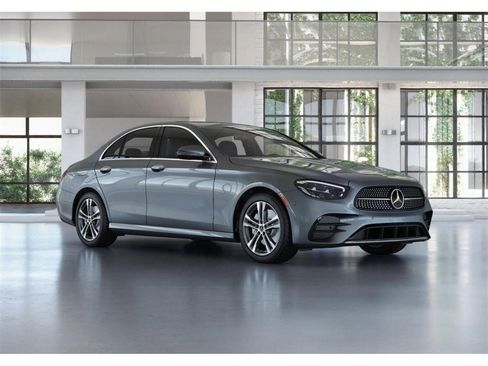 Used 2023 Mercedes-Benz E 350 4MATIC Sedan image 12