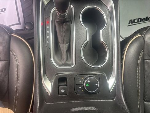 Used 2023 Chevrolet Traverse Premier w/ Redline Edition image 16