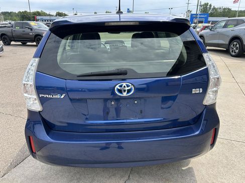 Used 2013 Toyota Prius V Five FWD image 6