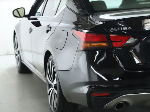 Used 2019 Nissan Altima 2.5 SR image 16