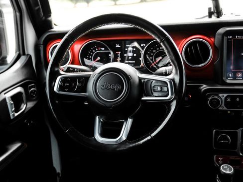 Used 2020 Jeep Gladiator Rubicon AWD/4WD image 17