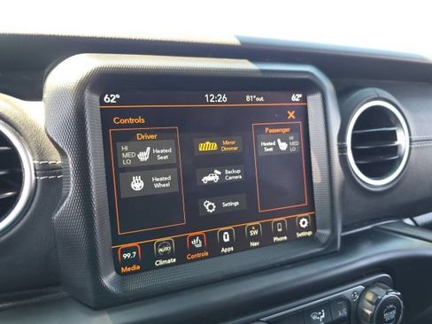 Used 2022 Jeep Wrangler Unlimited Sahara w/ Cold Weather Group AWD/4WD image 23