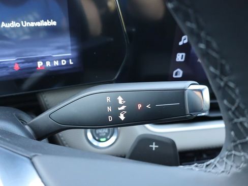 New 2027 Chevrolet Equinox LT w/ Convenience Package II FWD image 10