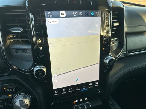 Used 2024 RAM 1500 Limited image 18