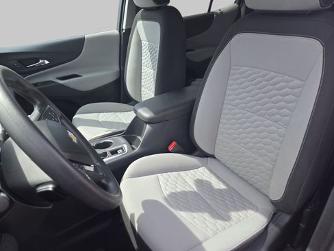 Used 2020 Chevrolet Equinox LT image 17