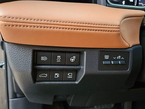 Used 2019 Toyota Avalon Limited w/ Advanced Safety Package FWD image 27