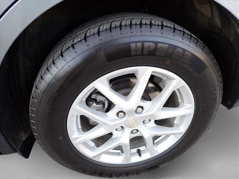 Used 2024 Chevrolet Equinox LT image 7