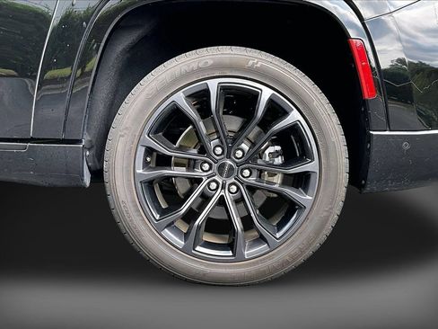 Certified 2024 Jeep Grand Wagoneer L Series II w/ Quick Order Packagew 28T AWD/4WD image 36
