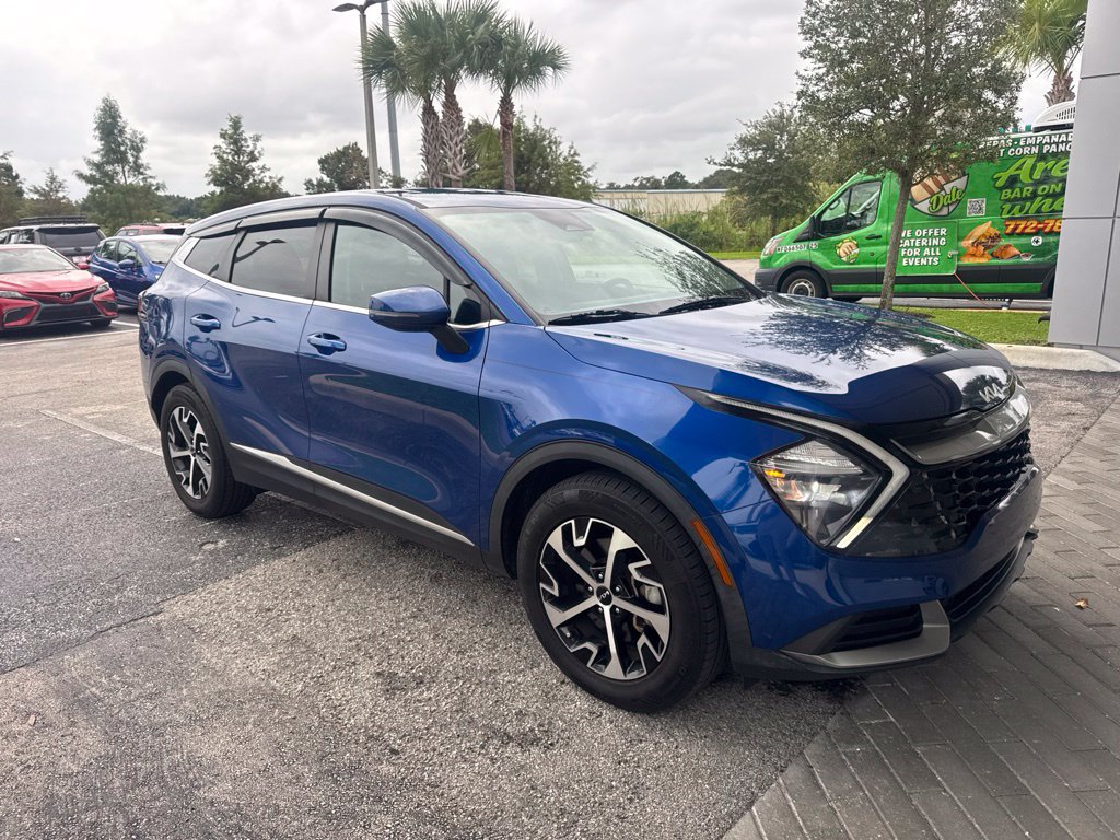 Used 2023 Kia Sportage EX FWD image 2