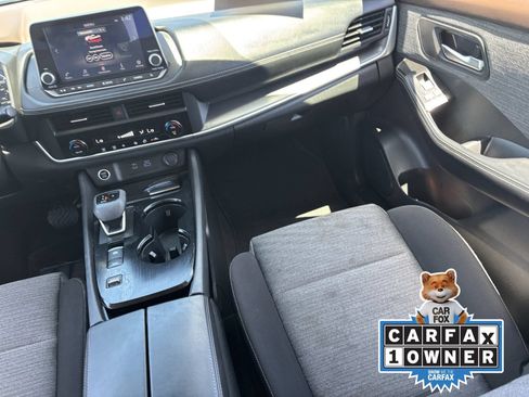 Certified 2023 Nissan Rogue SV FWD image 17