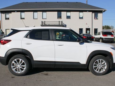 Used 2024 Chevrolet TrailBlazer LS w/ LS Convenience Package image 6