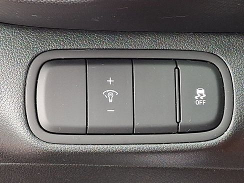 Certified 2023 Hyundai Venue Limited w/ Cargo Package image 26