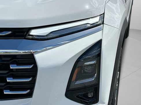 New 2026 Chevrolet Equinox LT w/ Safety and Technology Package FWD image 7