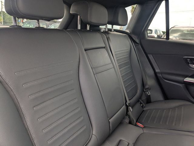 Used 2023 Mercedes-Benz GLC 300 image 33