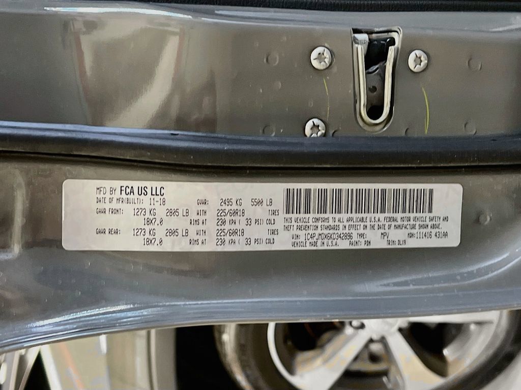 Used 2019 Jeep Cherokee Limited AWD/4WD image 32
