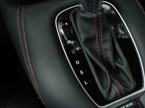 Certified 2025 Honda HR-V Sport image 29