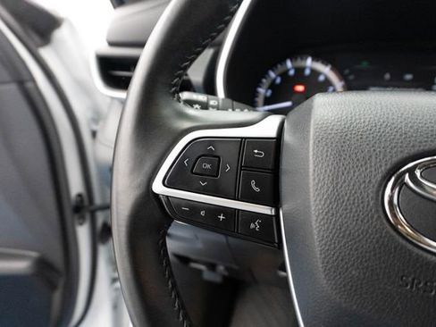 Used 2024 Toyota Highlander XSE image 26