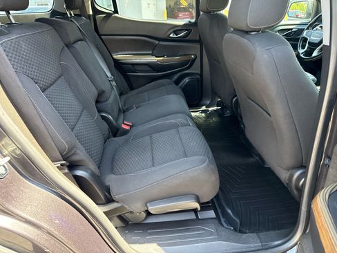Used 2017 GMC Acadia SLE FWD image 14